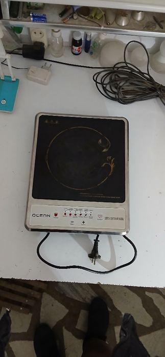 Кухинной плитка  сотилади.