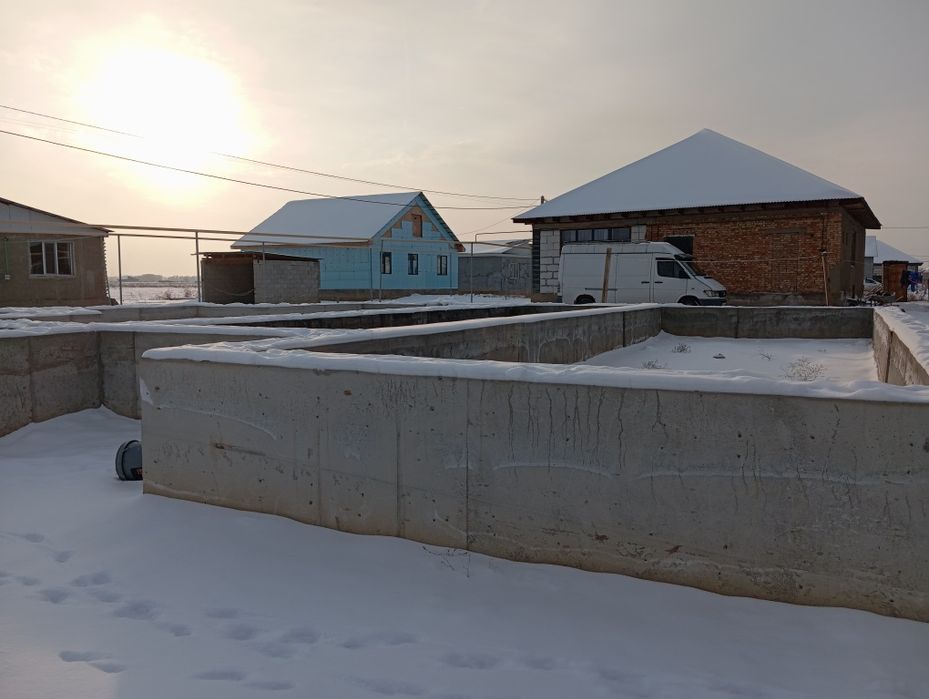 Продам уч 5сот с фундаментом