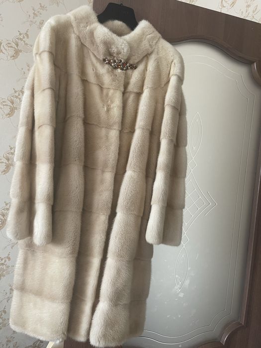 Продам норковую шубу