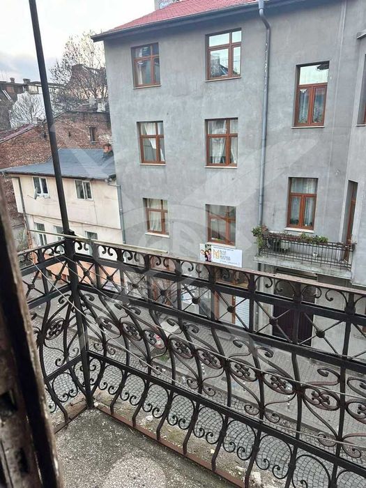 Продава се Тристаен апартамент в София, Център - 80 кв.м за 988 €/кв.м - Снимка #5