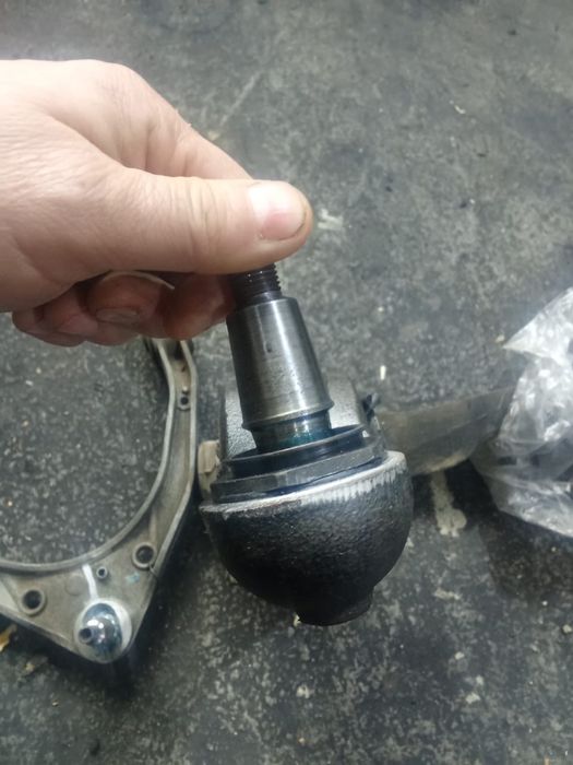 Продам рычаг отриставрированный