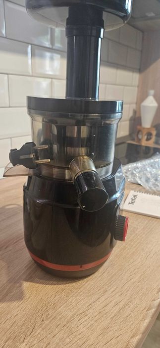 Storcator de fructe si legume cu melc,Tefal ZC15, 150 W, 0.8 l, Negru