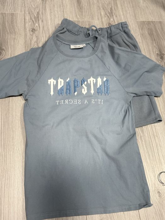 Set trapstar albastru.