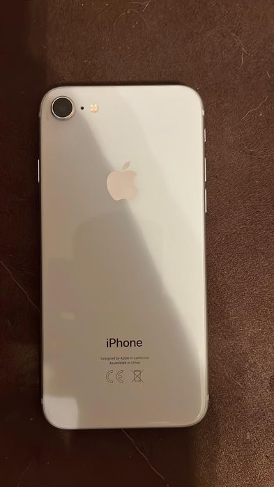 телефон iphone 8