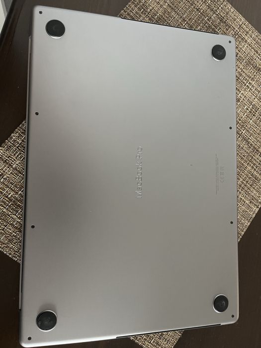 Apple MacBook Pro 16″ M1 Max / 32GB / 1TB SSD
