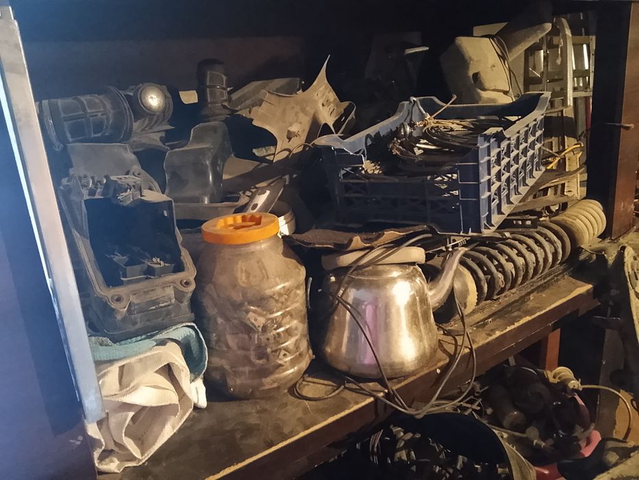 Продам запчасти на Мерседес 124