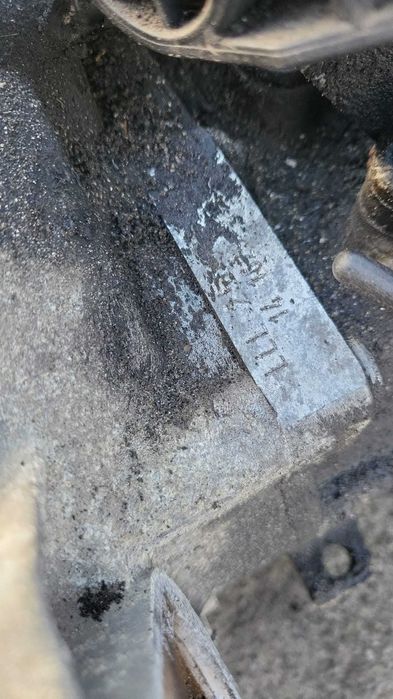 Cutie viteza Vw Golf 6 2.0tdi  cod: L L L -