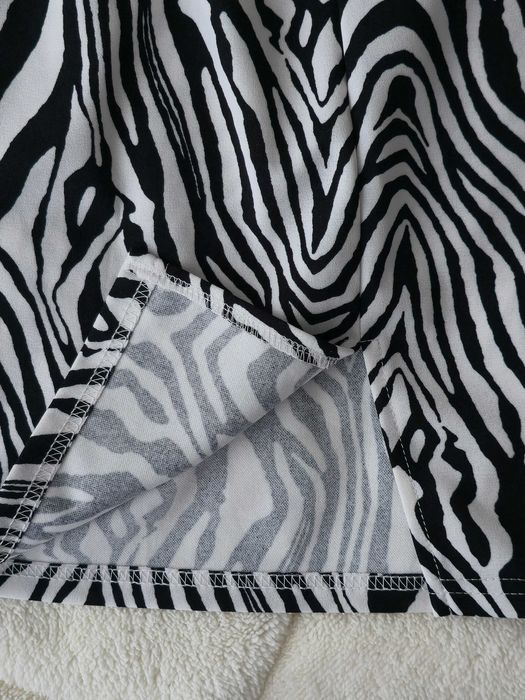 Ефектен дамски комплект – зебра принт
