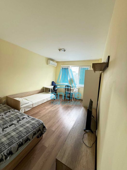 Тристаен апартамент в кв. Младост 2