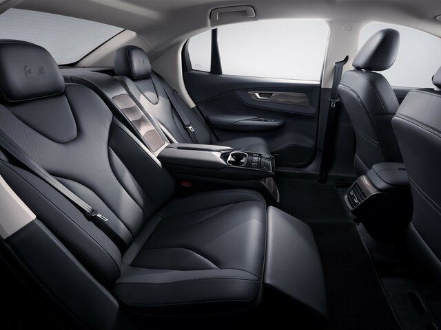 Аренда сухой Hongqi e-qm5