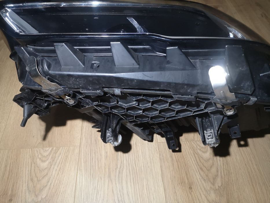 Far bmw x5 x6 g05 g06 LASer stanga