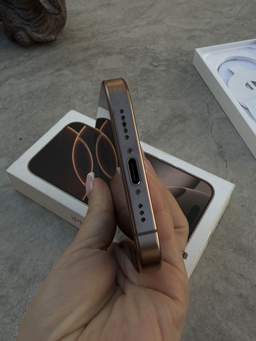 Iphone 16 pro desert 256