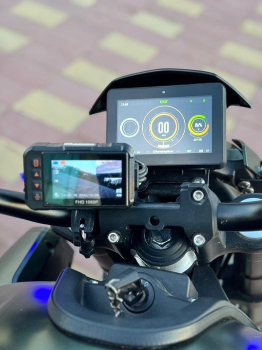 электромотоцикл Ducati Diavel 2025.