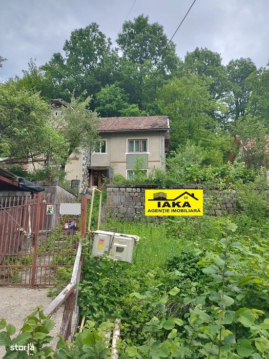 Valea Rosie, casa