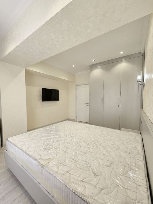 Аренда. М. Ойбек. 2-комн
Посольство Кореи 
2/6/9, 65 м2