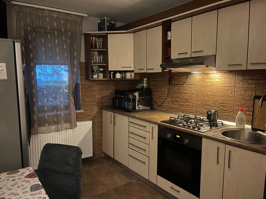 ÎNCHIRIERE apartament 3 camere