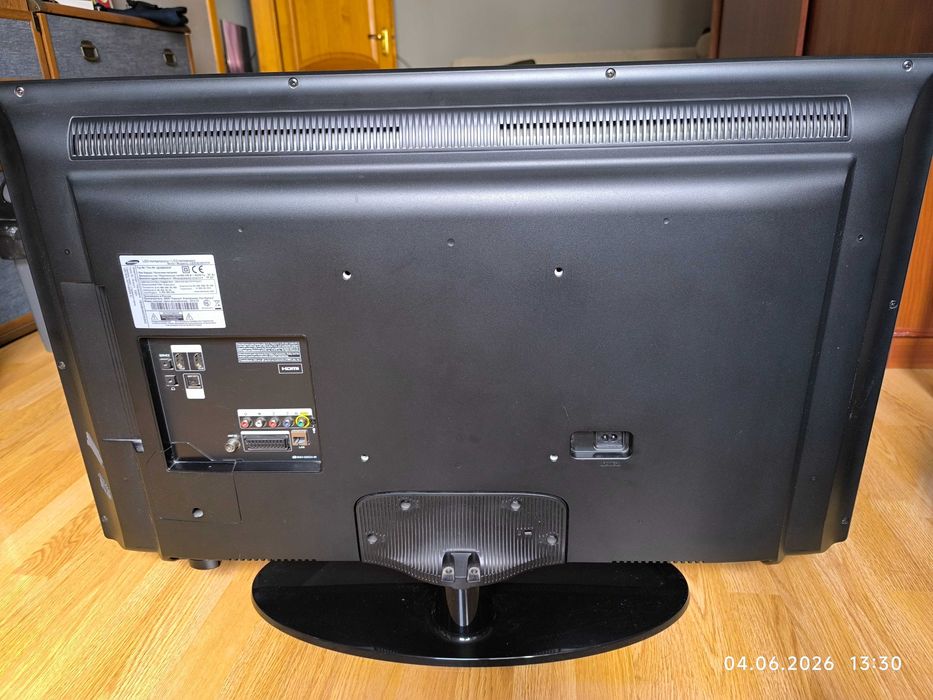Телевизор Samsung UE40EH5037