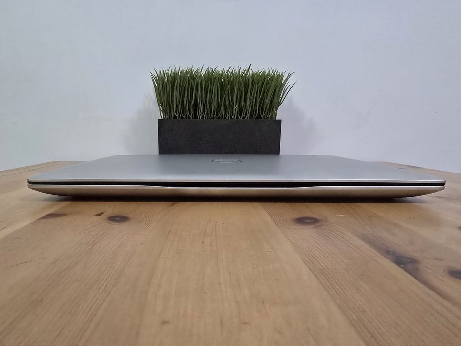 Dell Inspiron 3580 - i7, 16GB ram, 120GB ssd + 1TB had, Radeon 520 лап