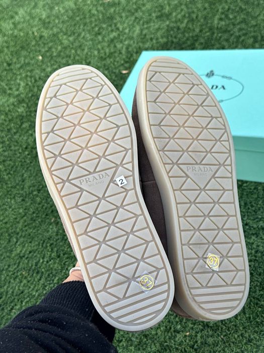 Утепленные лоферы Prada