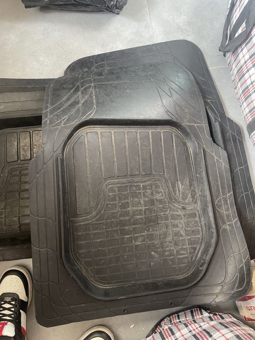 Полики/коврик для машины
