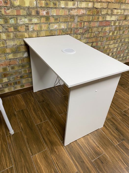 Стол маникюрный с вытяжкой