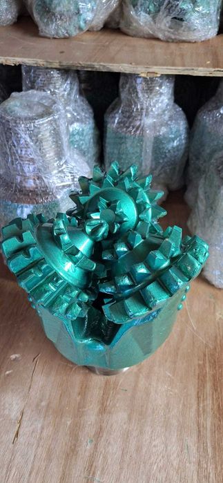 Sapa de foraj 250mm teren mediu-dur