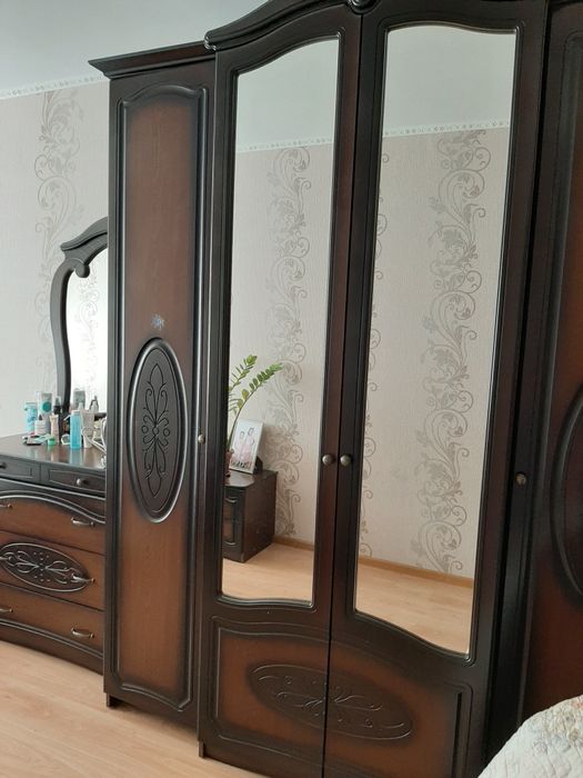 Спальный гарнитур