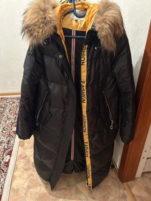 Продам пуховик в отличном состояние