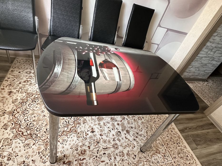 Продам стол и стулья