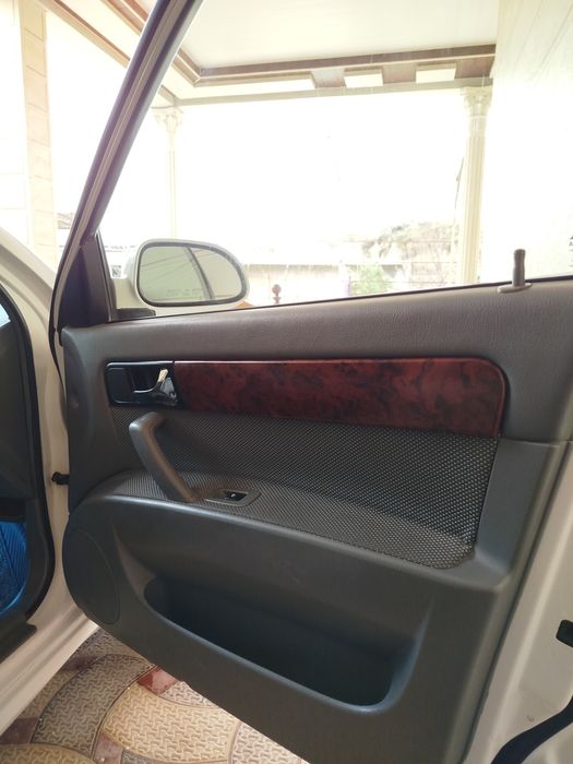 Lasetti 1,8 2012 yil