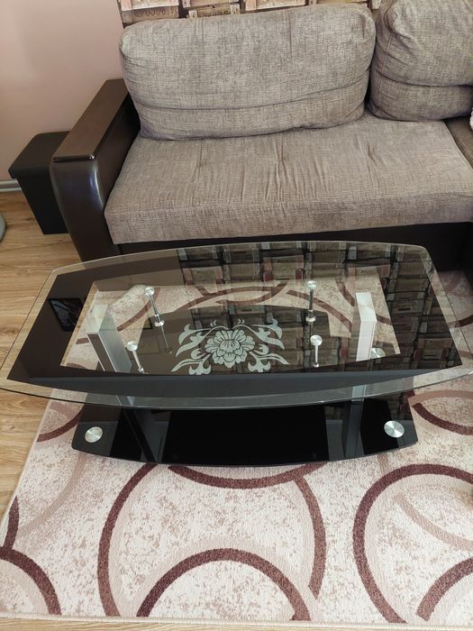 Холна масичка в добро състояние