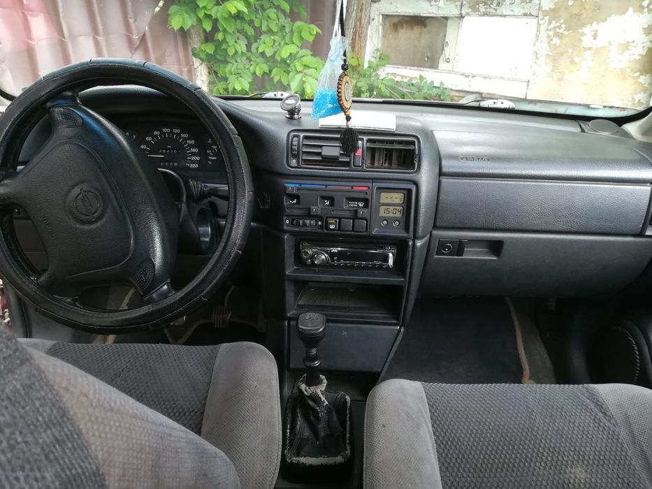 opel vektra год 1994 объем 1.8