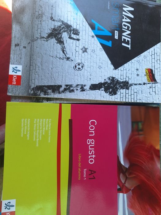 Нови Учебници по Английски, Испански, Руски и Немски