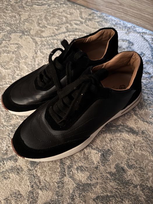 Обувь кроссовки черные