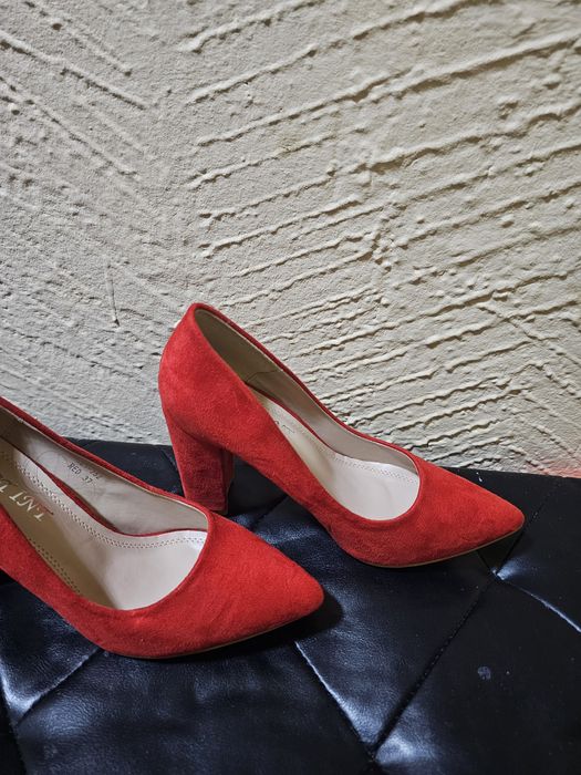 Pantofi stiletto