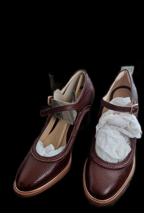 Обувки Clarks естествена кожа