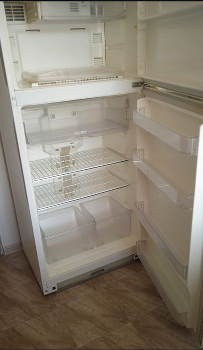 Продам холодильник LG