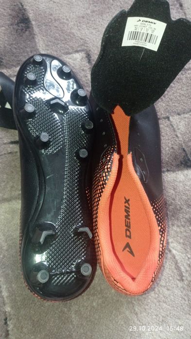 Футбольные бутсы