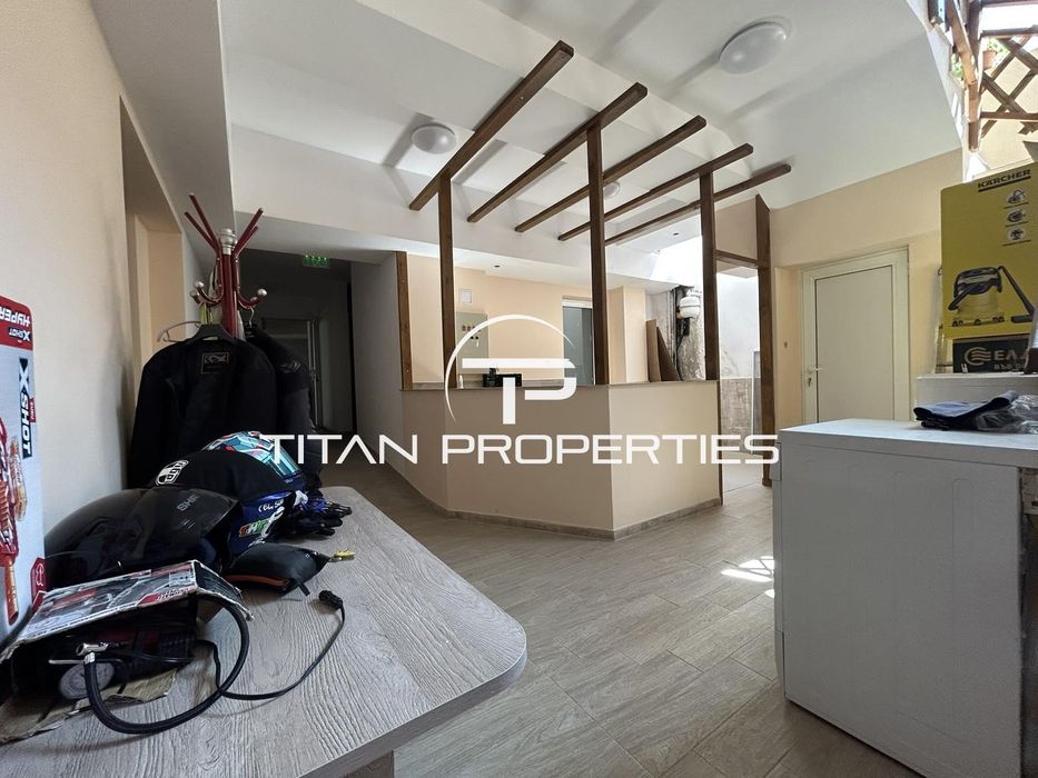 Продава се Магазин в Пловдив, Южен - 774 кв.м за 1809 €/кв.м - Снимка #2