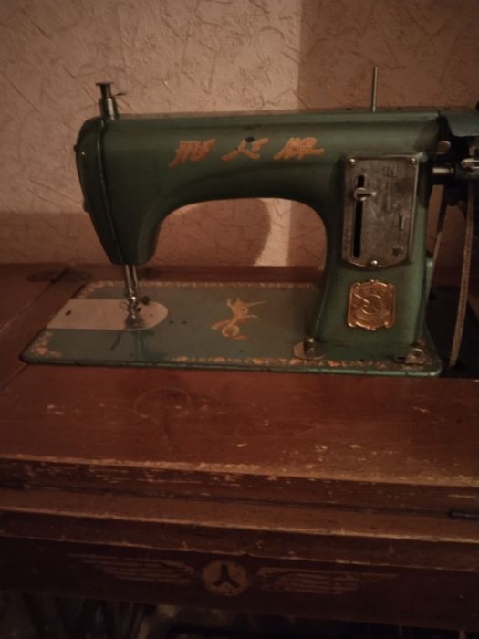 Продается швейная машинка