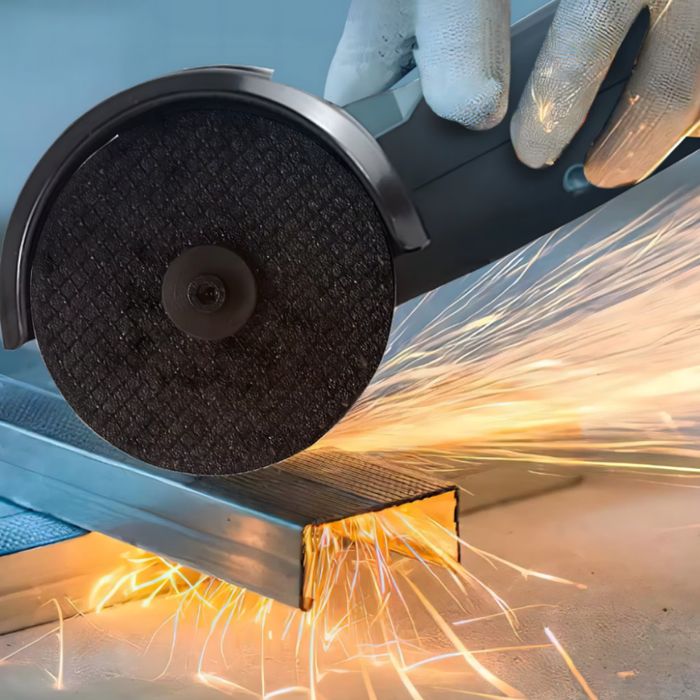 Безчетков ъглошлайф 12V - прецизно рязане и шлайфане