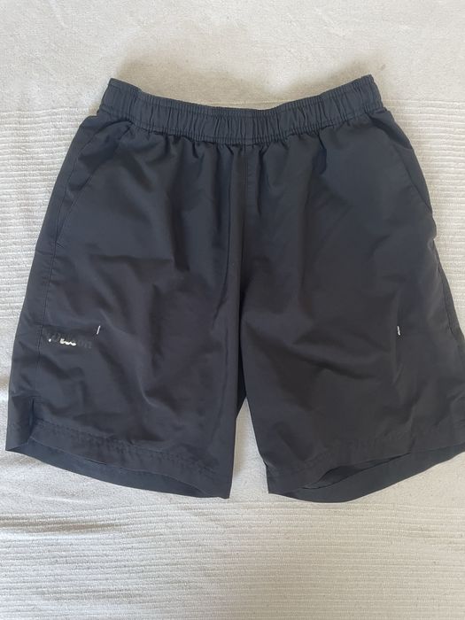 Тенис Тенески и къси гащи