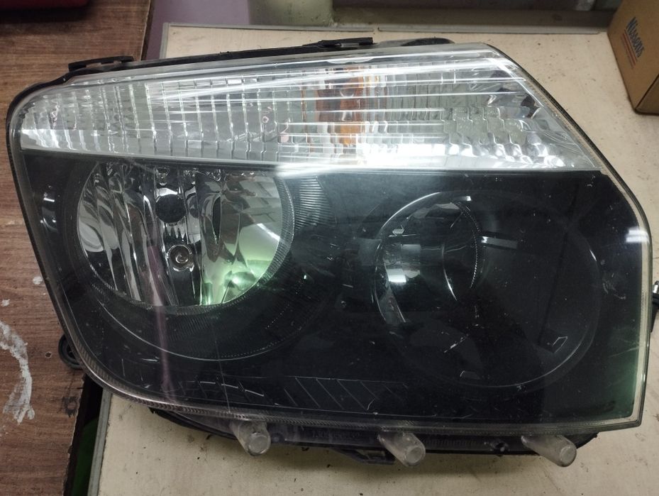 Фара правая Рено Дастер оригинал