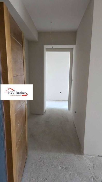 Тристаен апартамент в жк Дружба 1