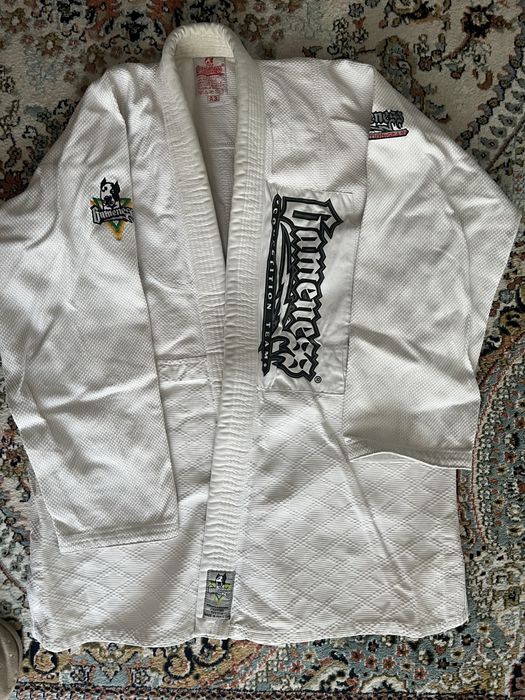 Кимоно срочно !! Продам