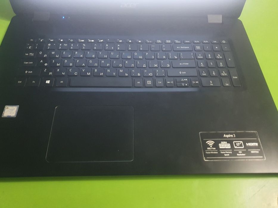 Noutbuk sotiladi Acer aspire 3 intel i3 ddr4 4/1000