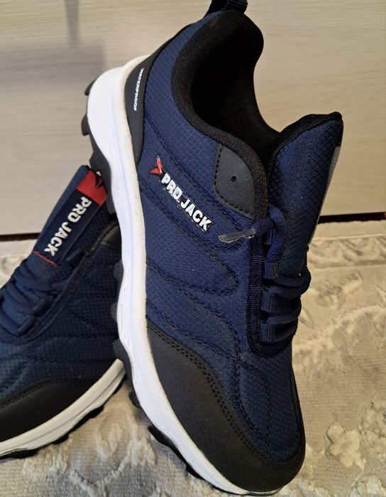 Adidas / Pantofi sport mărimea 42