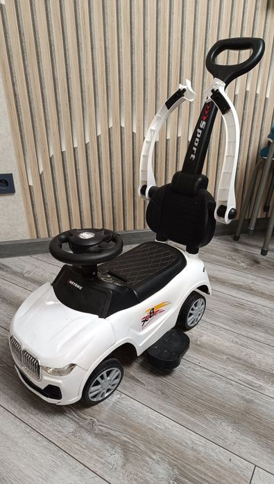 Продам детский толокар,машинку