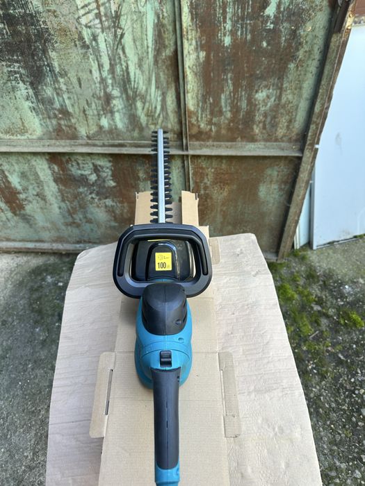 Masina de tuns gard viu 600W - Lungimea lamei 660 MM - Maner rotativ 180 grade