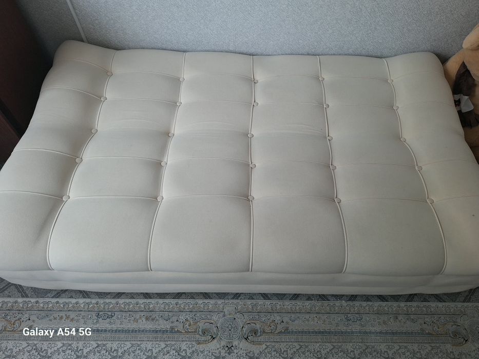 Продам диван в отличном состоянии